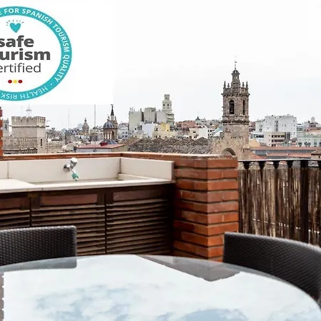 아파트 Travel Habitat Atico Ciutat Vella. *