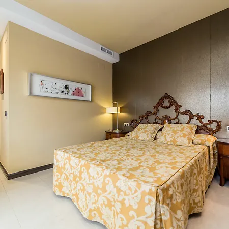 Travel Habitat Atico Ciutat Vella. 발렌시아